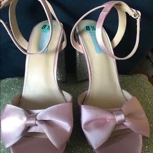 Betsey Johnson pink shoes 8.5